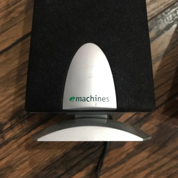 eMACHINES SP-30A PORTABLE DESKTOP/LAPTOP SPEAKERS - Picture 2 of 7